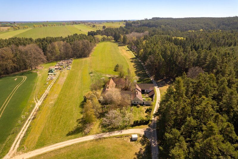 Prodej zemědělské usedlosti Rejta, pozemky 74 087 m²