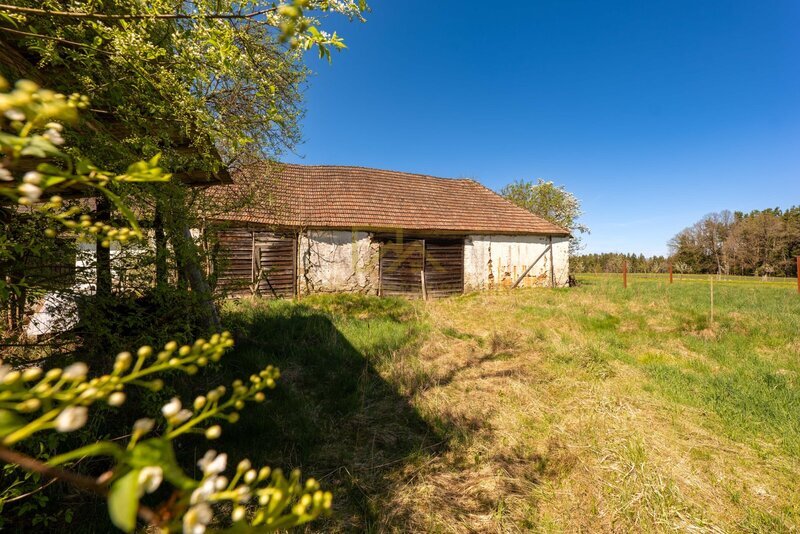 Prodej zemědělské usedlosti Rejta, pozemky 74 087 m²