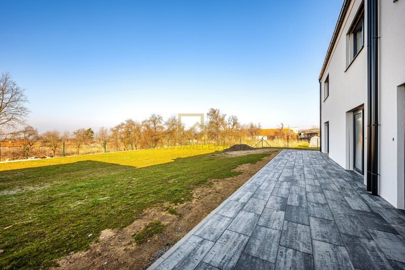 Prodej rodinného domu 4+kk, zahrada, terasa, parkovací místo, Hůry