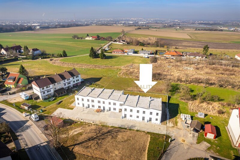 Prodej rodinného domu 4+kk, zahrada, terasa, parkovací místo, Hůry