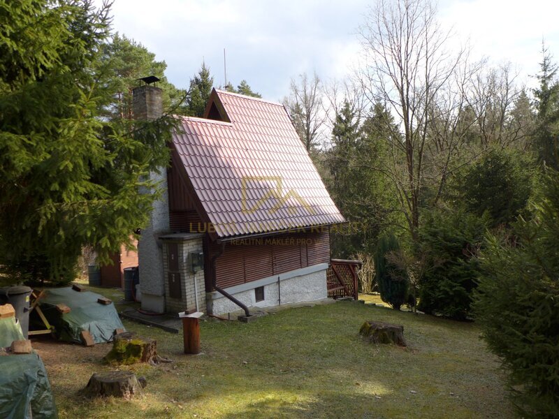 Prodej chaty v lese, vlastní pozemek, koupání