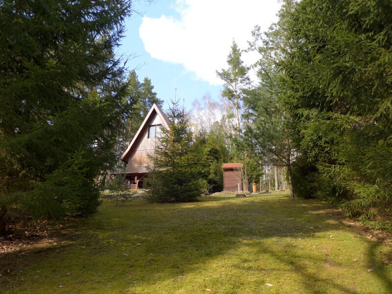 Prodej chaty v lese, vlastní pozemek, koupání