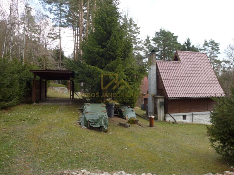 Prodej chaty v lese, vlastní pozemek, koupání