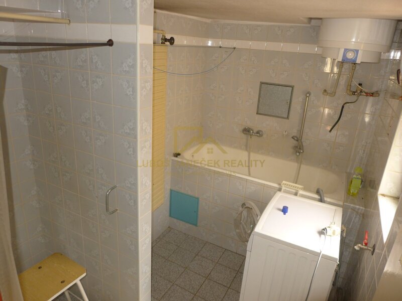 Prodej rodinného domu, uzavřený dvůr, zahrada 861 m2, Drahonice