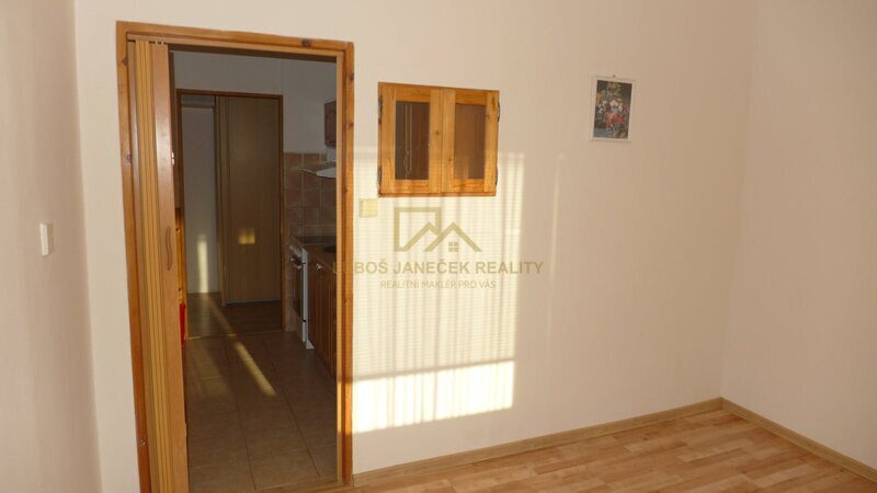 Pronájem bytu 2+1, balkon, sklep, Kaplice