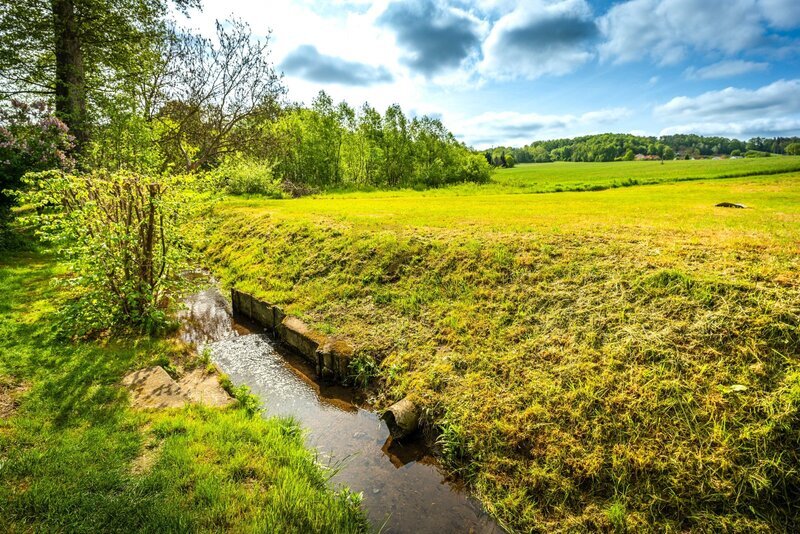 Prodej pozemku k výstavbě RD, 790m2, včetně projektu a povolení na dům a inženýrské sítě, Vráto